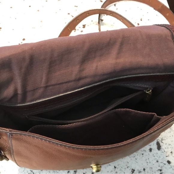 Fossil Crossbody Bag- Leather w/ Fossil Bag - Picture 3 of 8